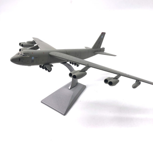 1:200 Scale B-52 Stratofortress Diecast Model Aircraft