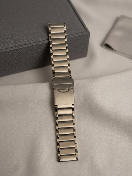 22mm Stainless Steel Strap with Safety Clip - BAN004